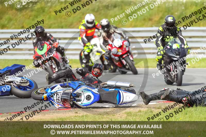 enduro digital images;event digital images;eventdigitalimages;no limits trackdays;peter wileman photography;racing digital images;snetterton;snetterton no limits trackday;snetterton photographs;snetterton trackday photographs;trackday digital images;trackday photos